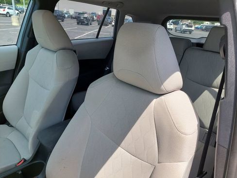 Used 2023 Toyota Corolla Cross LE w/ Moonroof Package AWD/4WD image 6