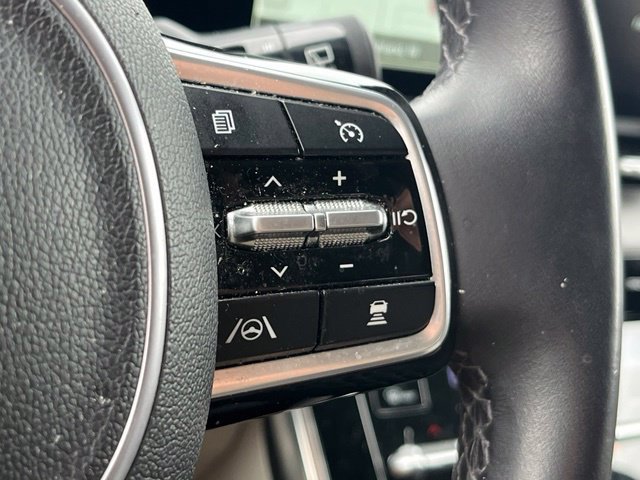 Certified 2024 Kia Carnival SX FWD image 30