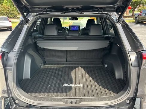 Used 2023 Toyota RAV4 XSE AWD/4WD image 5