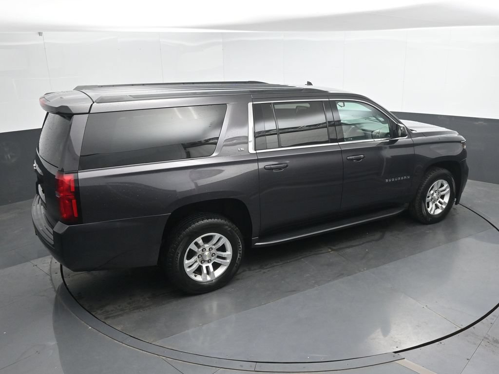 Used 2016 Chevrolet Suburban LS RWD image 30