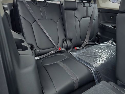 New 2025 Honda Pilot Touring image 24