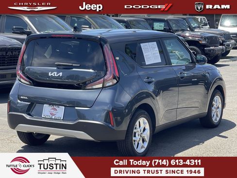 Used 2025 Kia Soul LX w/ LX Technology Package FWD image 6