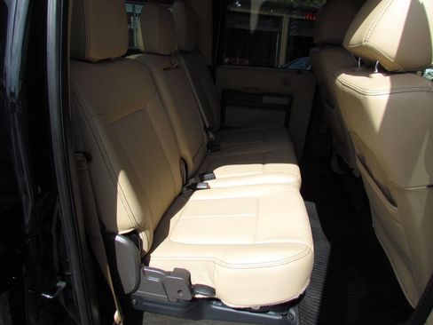 Used 2016 Ford F250 Lariat w/ Lariat Interior Package AWD/4WD image 15