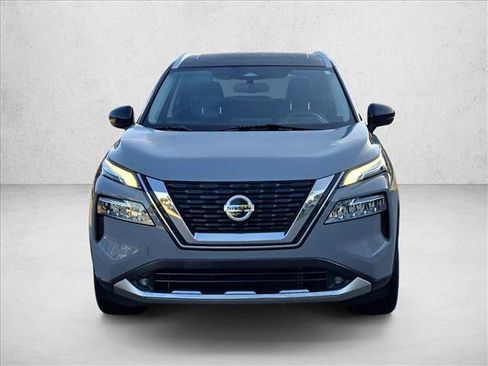 Used 2021 Nissan Rogue Platinum FWD image 2