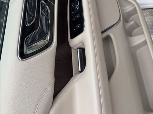 Used 2019 Lincoln Navigator Reserve AWD/4WD image 18
