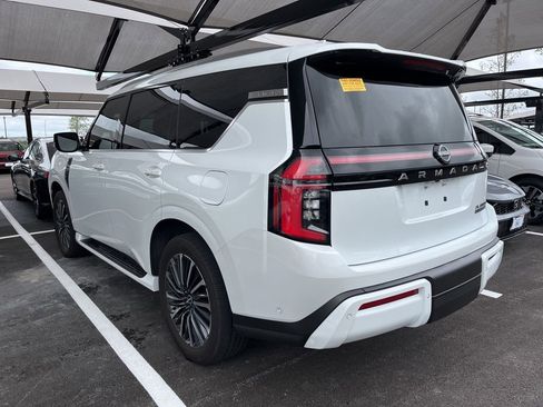 Used 2025 Nissan Armada Platinum Reserve AWD/4WD image 4