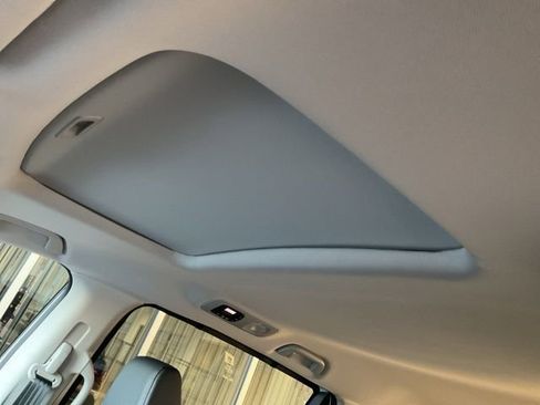 New 2026 Honda Odyssey EX-L image 7