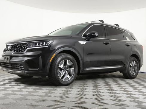 Used 2021 Kia Sorento S image 1