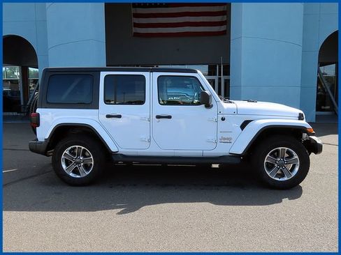 Certified 2020 Jeep Wrangler Unlimited Sahara AWD/4WD image 2