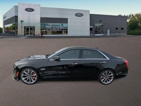 Used 2016 Cadillac CTS V w/ Luxury Package image 7