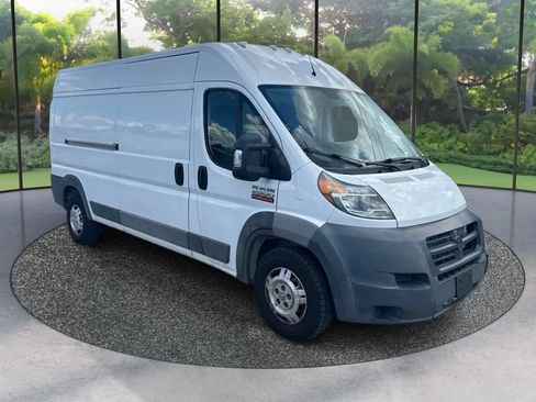 Used 2017 RAM ProMaster 2500 w/ Interior Convenience Group FWD image 3