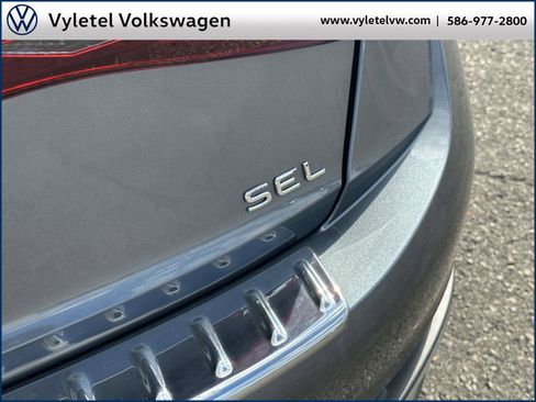 Certified 2025 Volkswagen Jetta SEL image 10