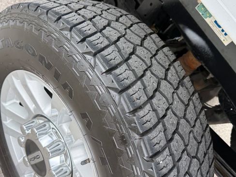 Used 2019 Ford F250 XLT w/ Snow Plow Prep Package image 41