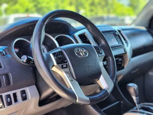 Used 2015 Toyota Tacoma 4x4 Access Cab w/ SR5 Package image 19