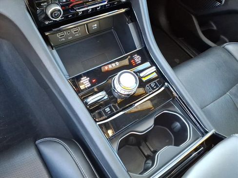 Used 2023 Jeep Grand Cherokee Overland w/ Luxury Tech Group IV image 29