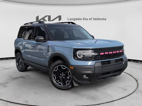 Used 2025 Ford Bronco Sport Outer Banks AWD/4WD image 1