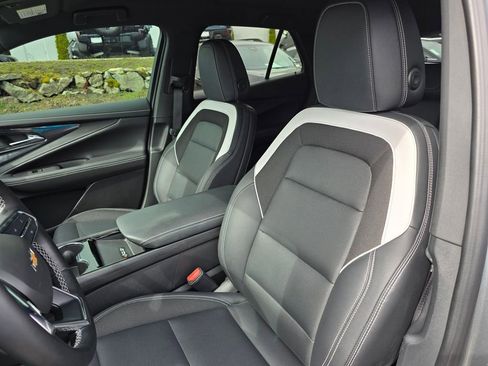 Used 2024 Chevrolet Blazer EV LT image 21