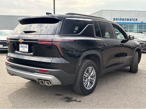 Used 2026 Chevrolet Traverse LT AWD/4WD image 10