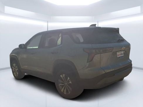 Used 2025 Chevrolet Equinox LT FWD image 5