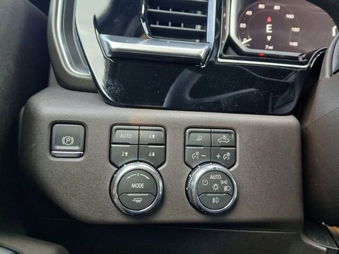 New 2026 GMC Sierra 2500 SLT w/ SLT Convenience Package image 27