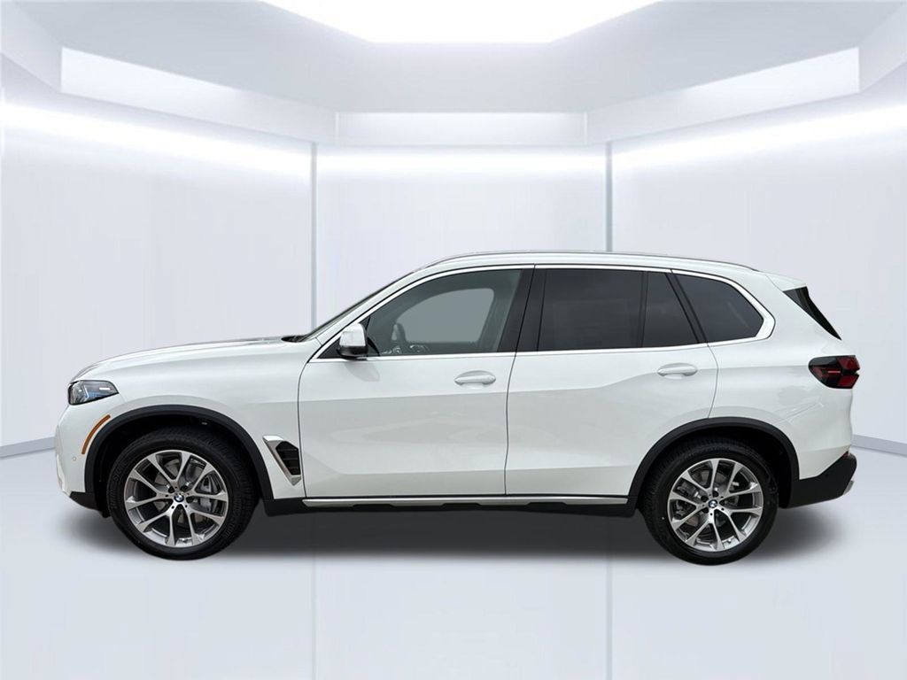 New 2026 BMW X5 sDrive40i w/ Parking Assistance Package RWD image 3