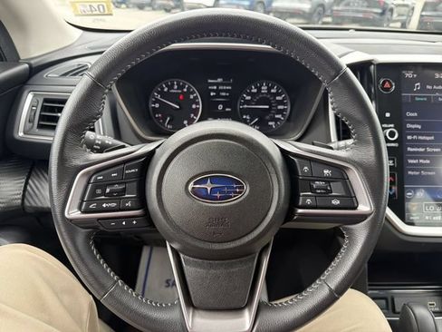 Used 2025 Subaru Ascent Premium AWD/4WD image 11