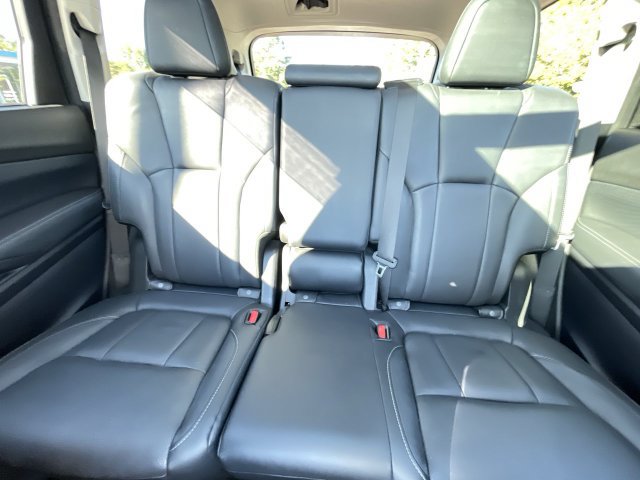 Used 2021 Subaru Ascent Limited w/ Technology Package AWD/4WD image 16