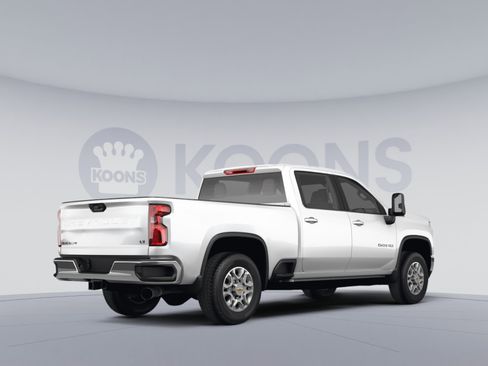 Used 2022 Chevrolet Silverado 2500 LT w/ Convenience Package image 4