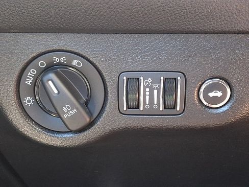 Used 2022 Dodge Challenger SXT w/ Driver Convenience Group AWD/4WD image 26