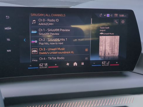 Certified 2025 BMW 228i xDrive w/ Premium Package image 21