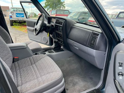 Used 1997 Jeep Cherokee Sport AWD/4WD image 17