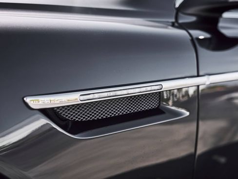 Used 2014 Aston Martin DB9 Coupe RWD image 9