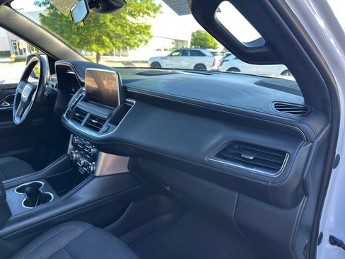 Used 2023 GMC Yukon XL SLE w/ Gmc Pro Safety Plus Package RWD image 41
