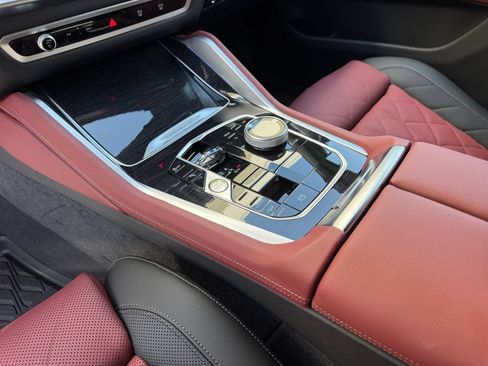 Used 2025 BMW X6 M60i AWD/4WD image 16