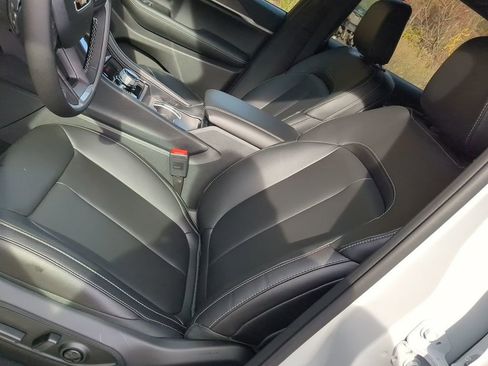 New 2025 Jeep Grand Cherokee Limited w/ Trailer Tow Package image 10