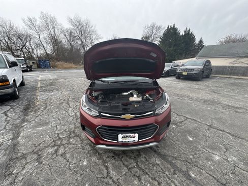 Used 2022 Chevrolet Trax LT w/ LT Convenience Package image 31