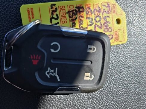 Used 2020 GMC Acadia SLE w/ Driver Convenience Package image 9