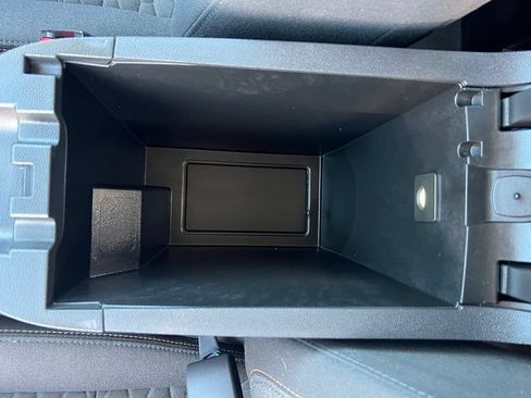 Used 2020 Chevrolet Equinox LT AWD/4WD image 32