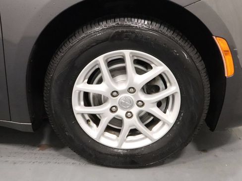 Certified 2017 Chrysler Pacifica Touring Plus w/ Tire & Wheel Group FWD image 24