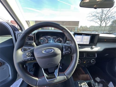 Used 2022 Ford Maverick Lariat w/ Equipment Group 500A Standard image 9