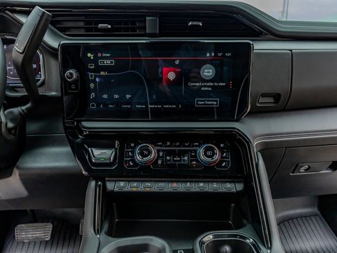 Used 2025 GMC Sierra 2500 AT4X w/ AT4X AEV Edition AWD/4WD image 24