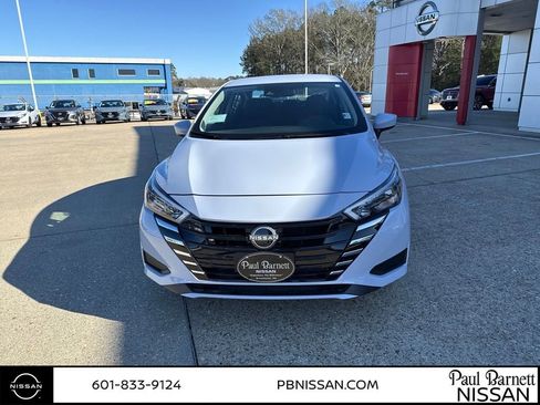 New 2025 Nissan Versa SV image 15