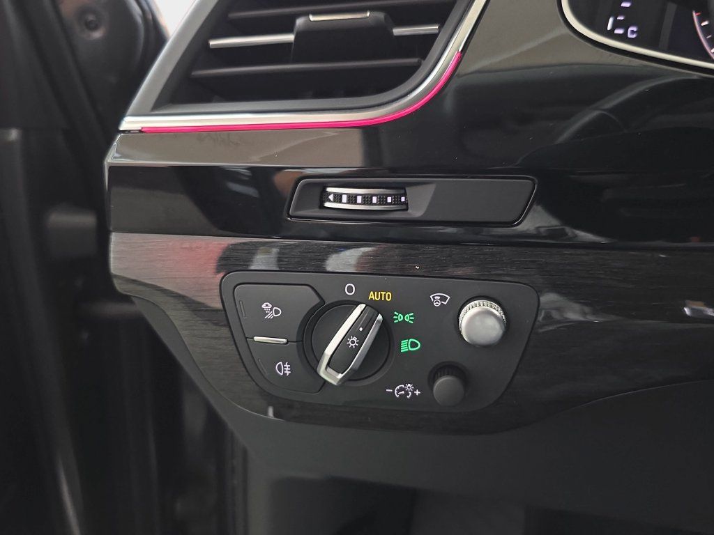 Used 2019 Audi Q7 3.0T Prestige AWD/4WD image 27