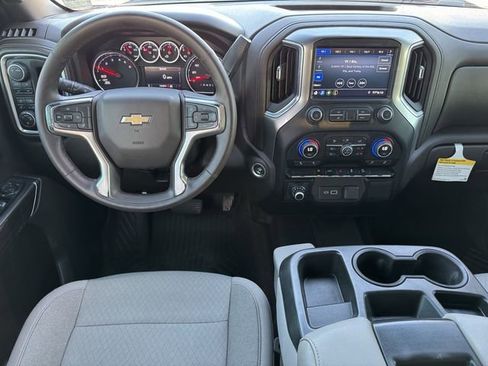Used 2022 Chevrolet Silverado 1500 LT image 10