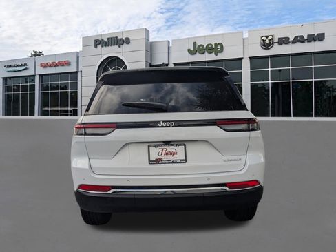 New 2026 Jeep Grand Cherokee 2WD image 8