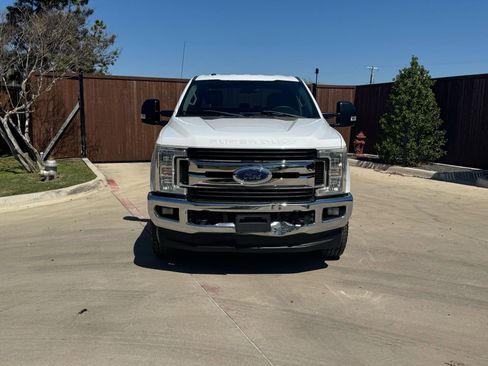 Used 2018 Ford F250 XLT w/ XLT Value Package image 1