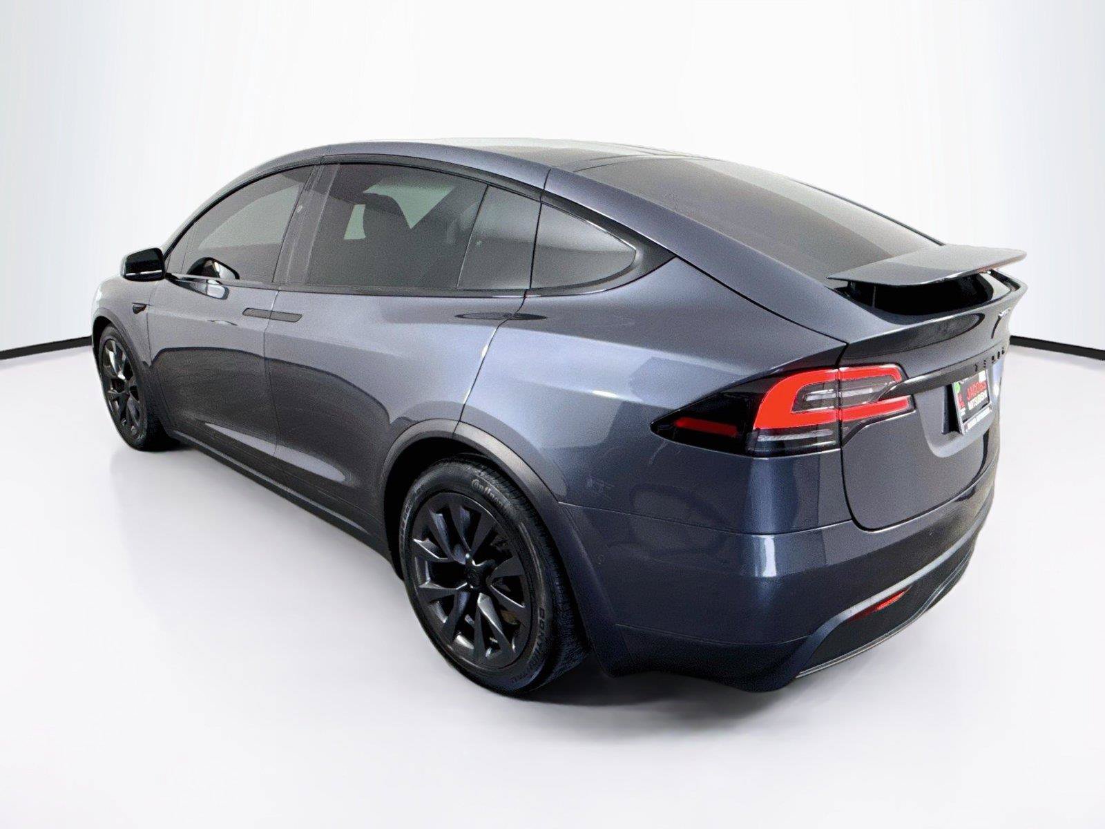 Used 2023 Tesla Model X AWD/4WD image 3