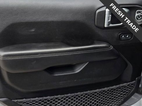 Used 2020 Jeep Wrangler Unlimited Sahara AWD/4WD image 19