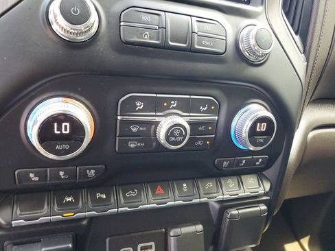 Used 2022 GMC Sierra 1500 Denali w/ Denali Premium Package AWD/4WD image 23