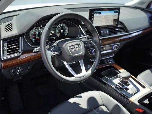 Used 2023 Audi Q5 2.0T Premium Plus w/ Premium Plus Package AWD/4WD image 19